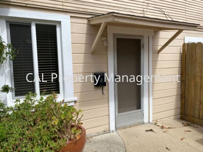 Primary Photo - Fantastic Opportunity! 1 Bed/1 Bath in the...