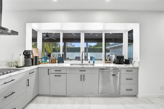 Building Photo - 3681 N 54th Ave