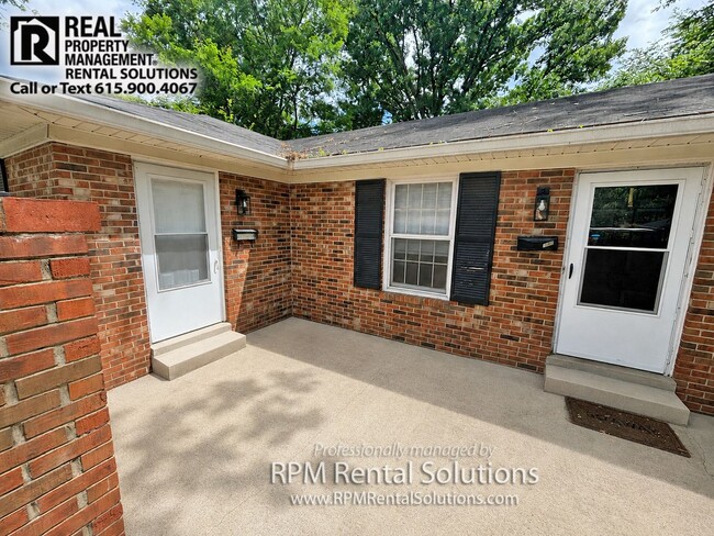 Building Photo - Wonderful 2BD/1BA duplex in the heart of Murfreesboro!