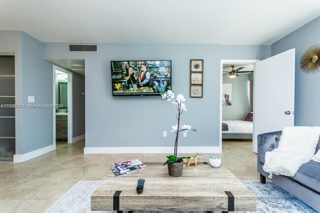 Building Photo - 17620 Atlantic Blvd