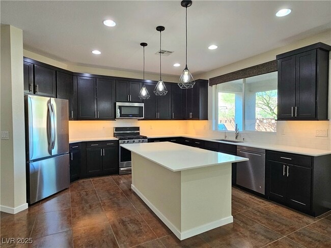 Building Photo - 7017 Pearl Hilltop Ct