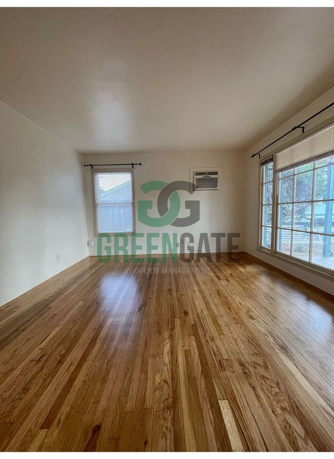 Building Photo - 3 BEDROOM 1 BATH HOME IN MODESTO!!