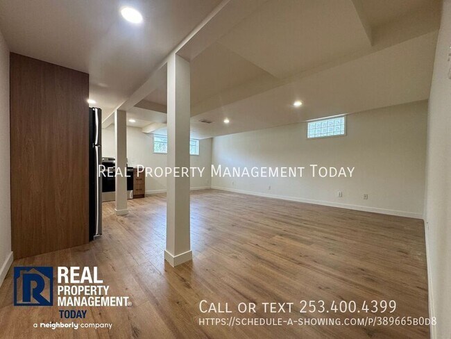 Building Photo - 910 N Union Ave