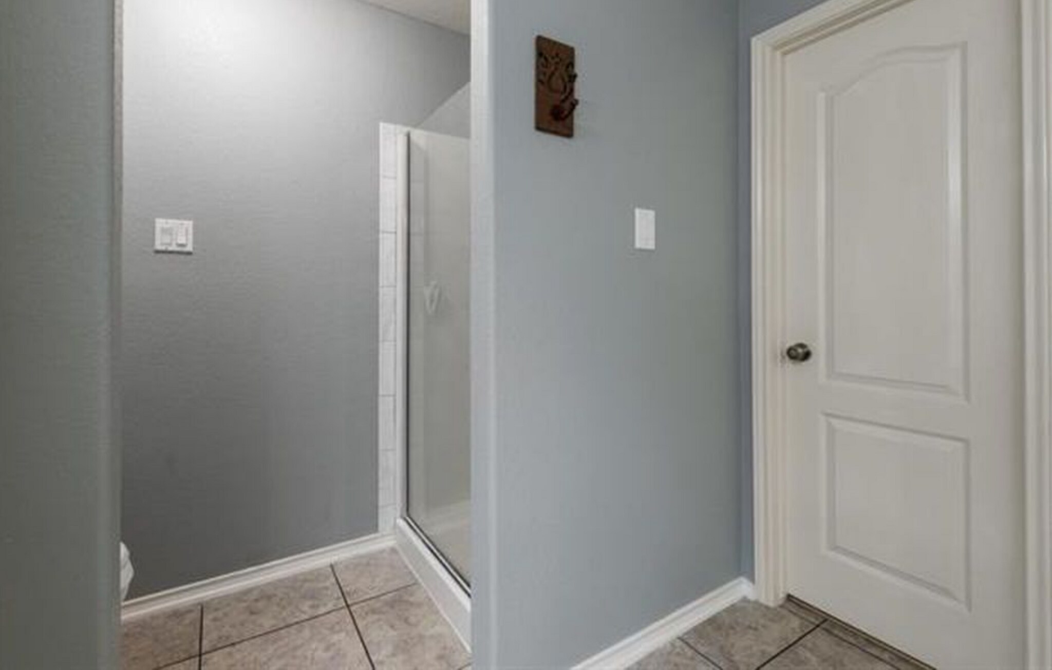 Building Photo - 4405 Woodstock Dr