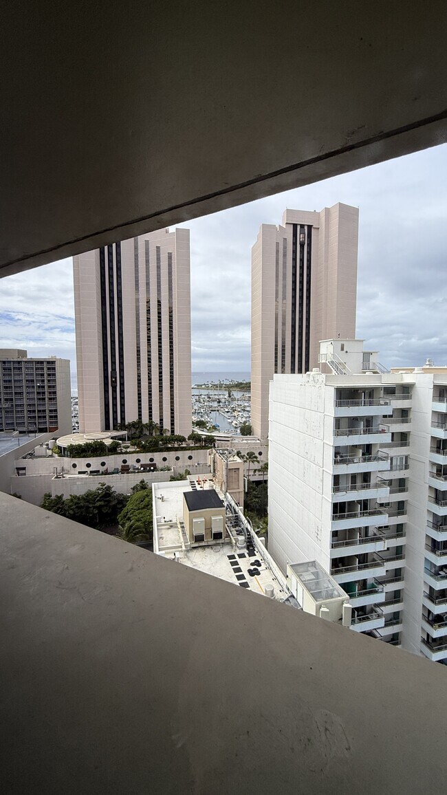 Building Photo - 1700 Ala Moana Blvd