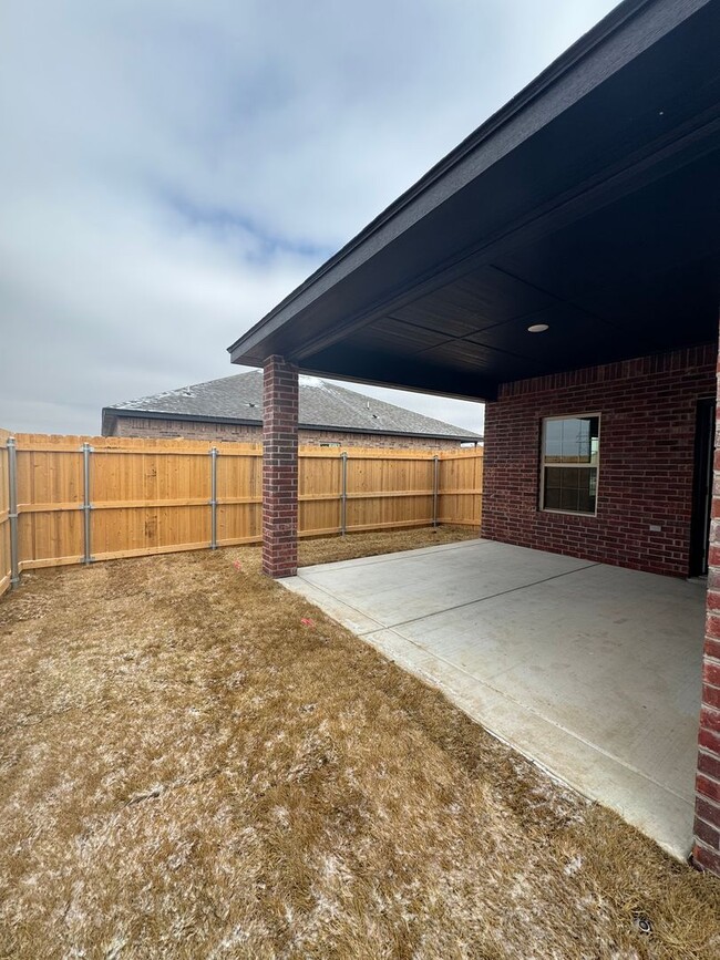 Building Photo - Brand New Construction 3/2/2 1/2 off speci...