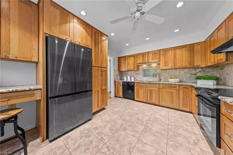 Building Photo - 4616 John Alden Rd