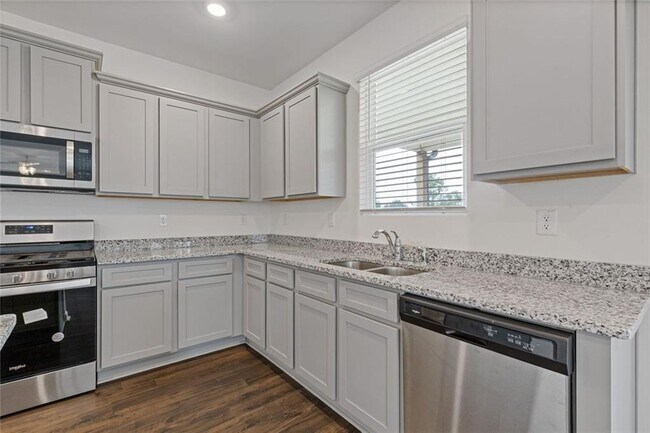 Building Photo - 294 Ralph Still Rd