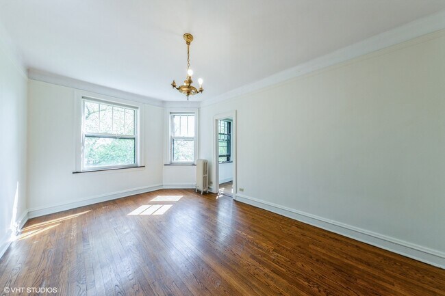 Building Photo - 5425 S E View Park