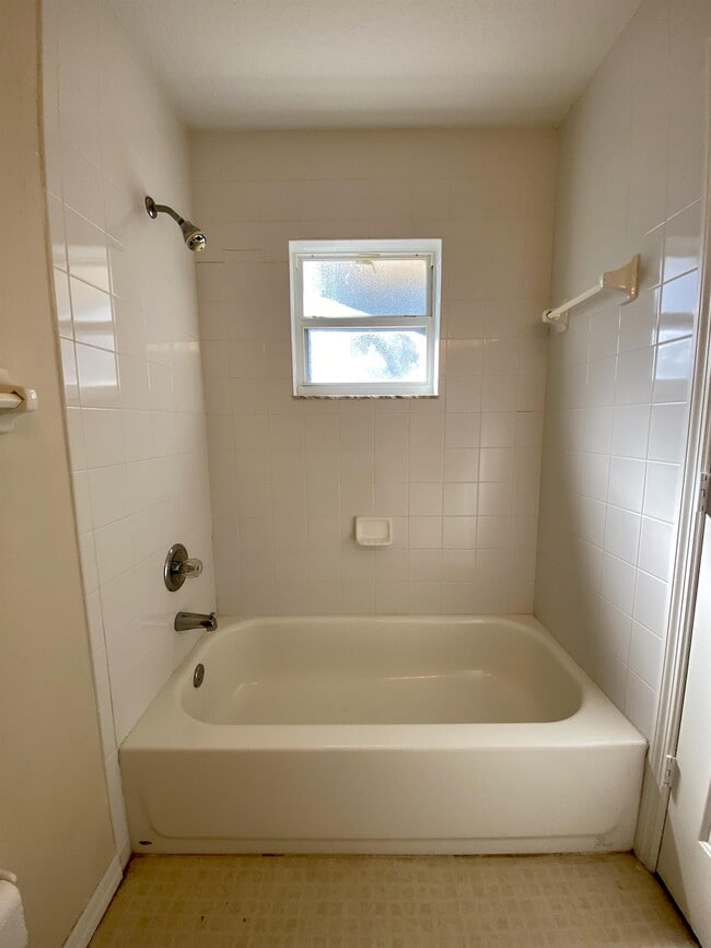 Building Photo - 2271 Granada Dr