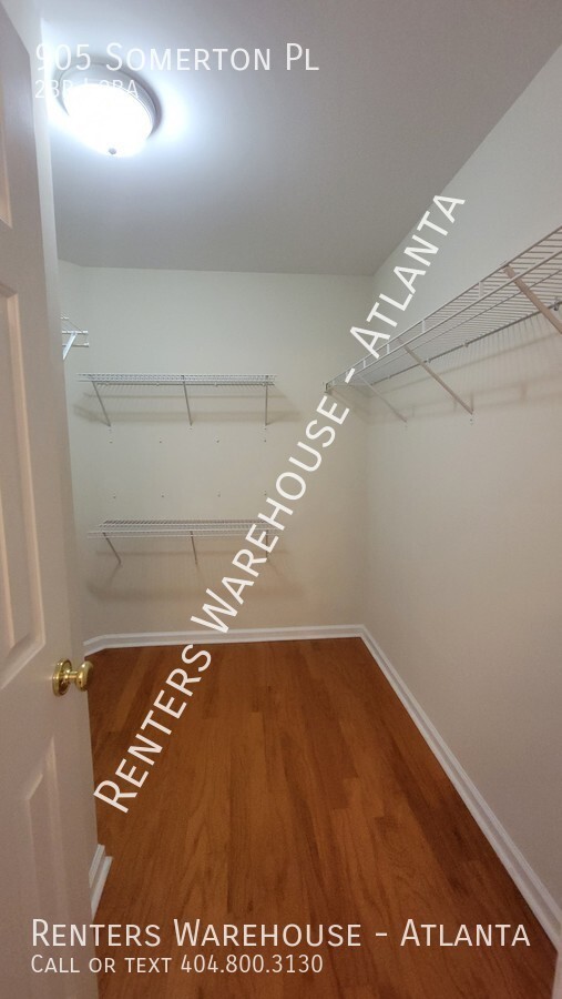 Building Photo - 905 Somerton Pl