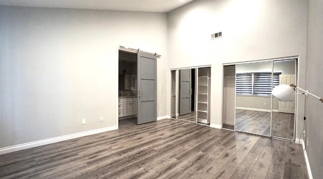 Building Photo - 268 Mar Vista Ave