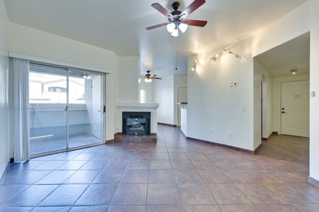Building Photo - Guard Gated!!! Community Pool, Spa!!! Fitn...