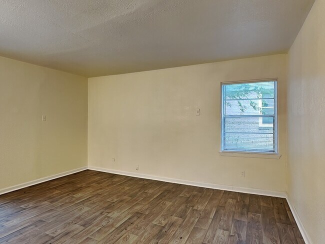 Building Photo - 7207 Arborcrest Dr