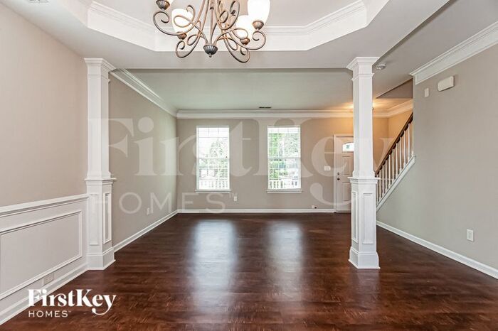 Building Photo - 1619 Eastway Dr