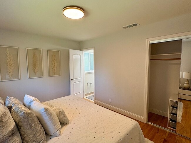 Building Photo - Updated Single Story Home with Cupertino Schools