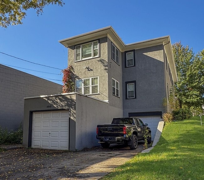 Building Photo - 4949 Penn Ave S