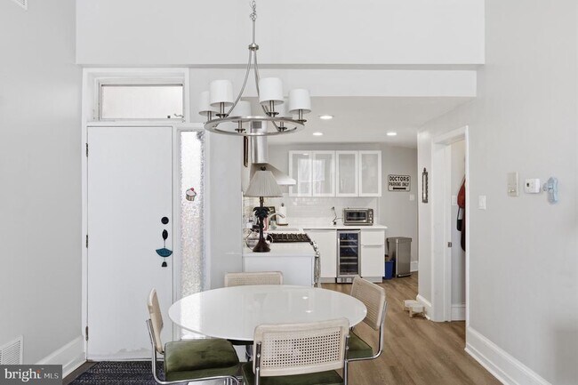 Building Photo - 869 N 29th St