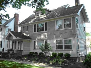 Building Photo - 13834 Clifton Blvd
