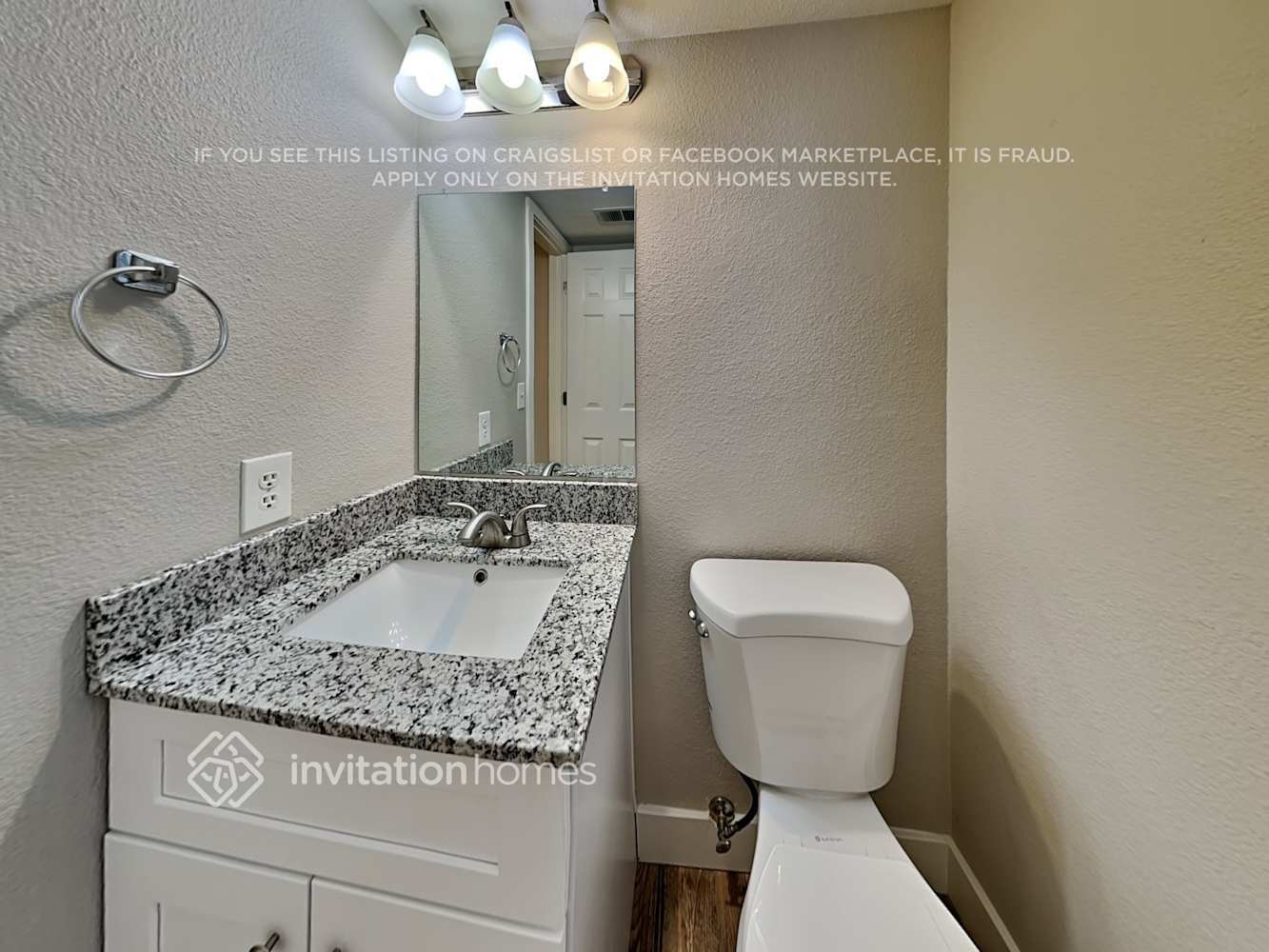 Building Photo - 9925 Stonebriar Ln