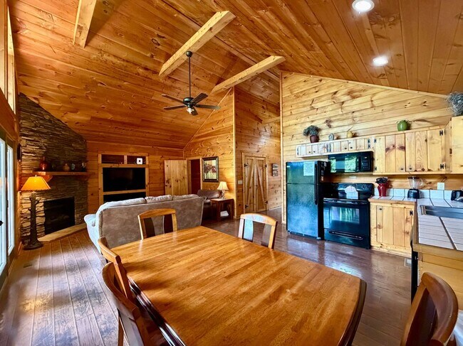 Building Photo - 3852 Katelyns Ln