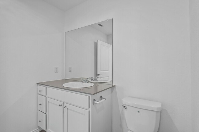 Building Photo - 910 Stricker Path