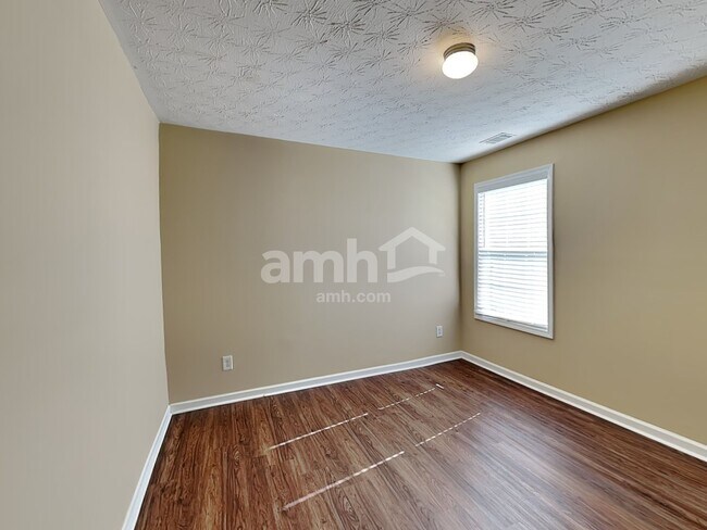 Building Photo - 6165 Ambercrest Ct