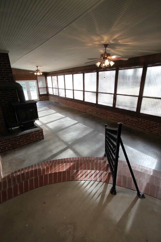 Building Photo - Exclusively Offered by Muse Realty, LLC