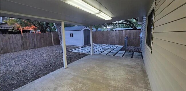 Building Photo - 1300 Tuffit Ln