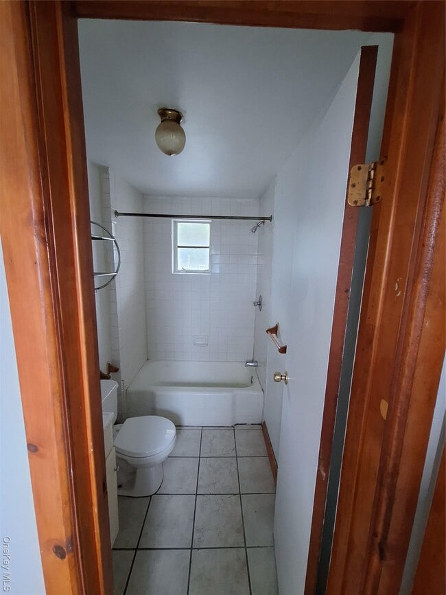 Building Photo - 2071 Ulster Ave