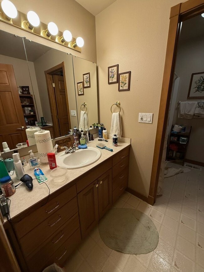 Building Photo - Beautiful Lynden Home!