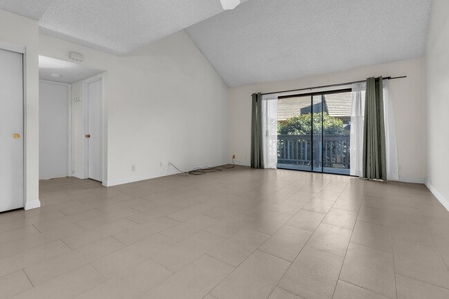 Building Photo - 403 Orange Blossom