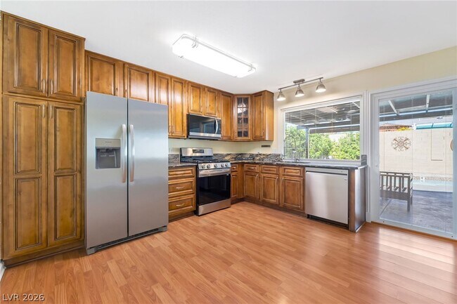 Building Photo - 4565 Meridian Dr