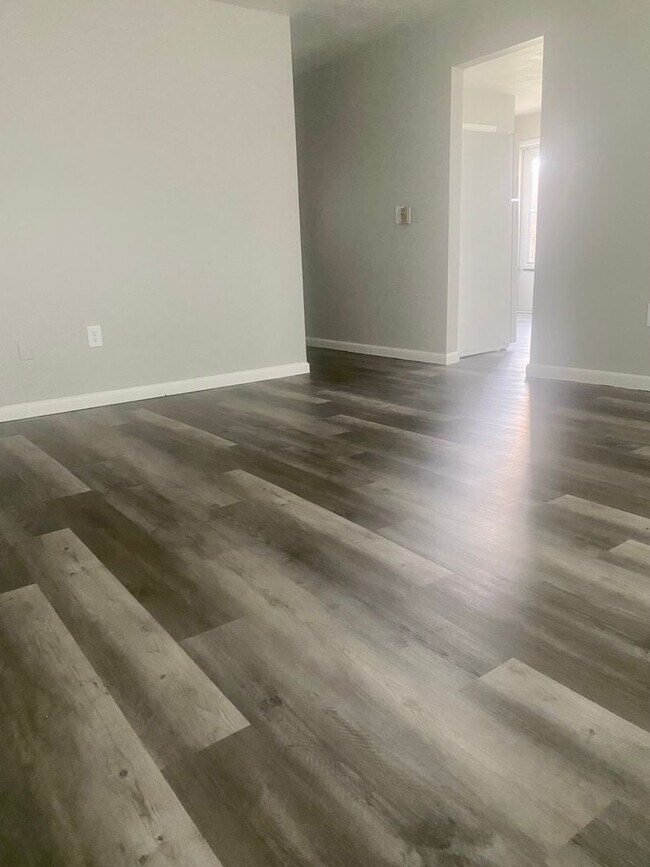 Building Photo - 6337 IN-45