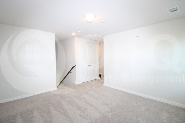 Building Photo - 330 Fire Rock Dr