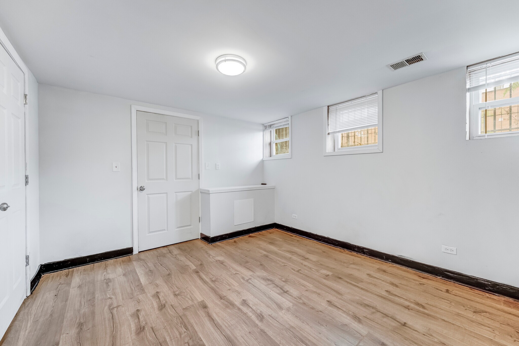 Building Photo - 1166 W Cullerton St