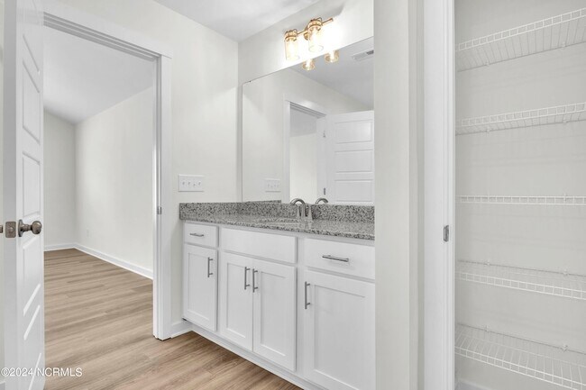 Building Photo - 7008 Crew Dr