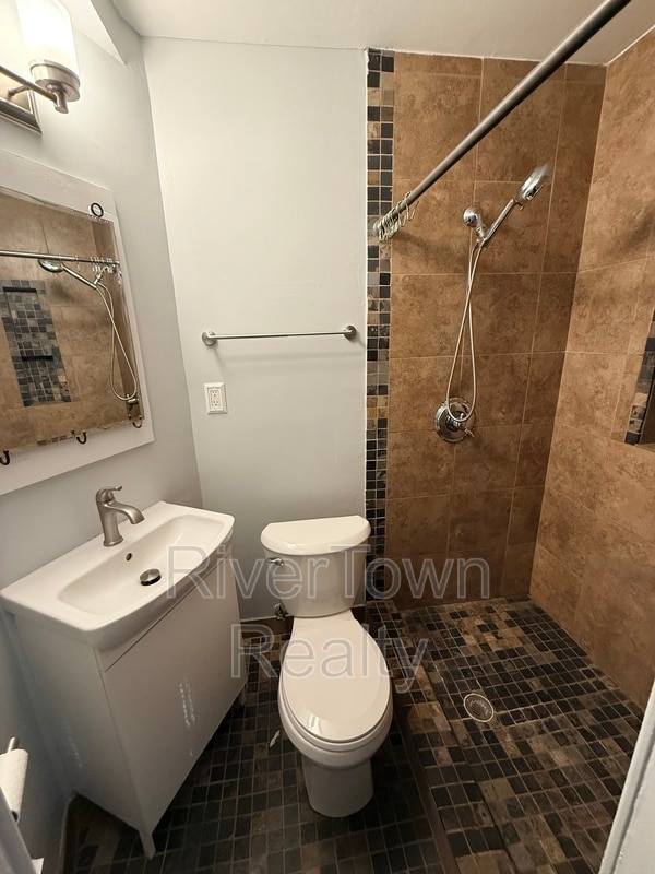 Building Photo - 2023 Higbee Ave