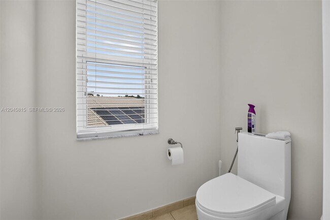 Building Photo - 981 Waterside Cir