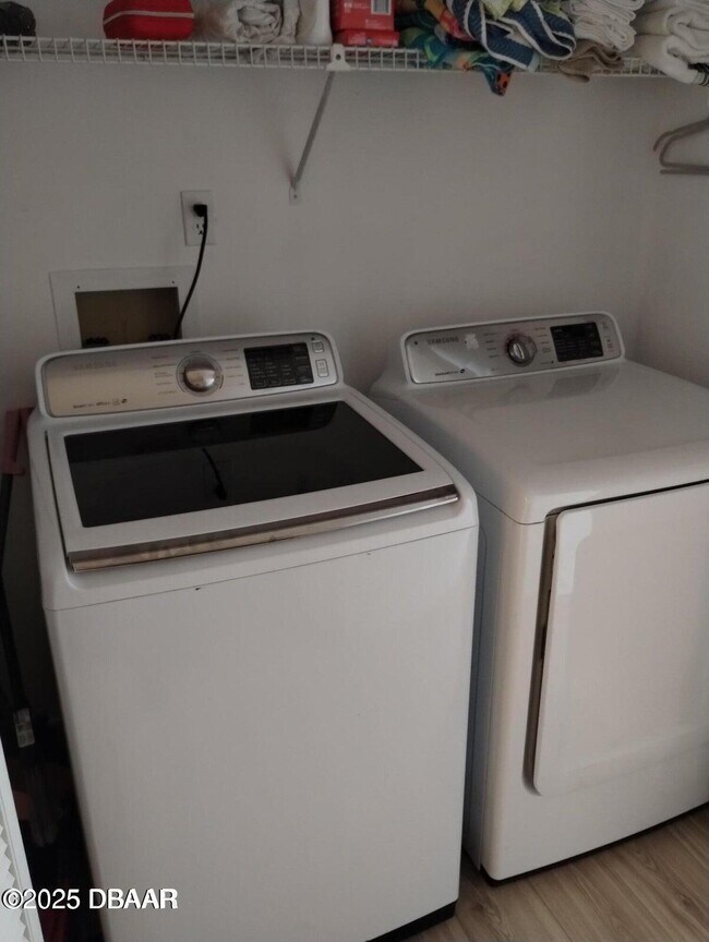 Building Photo - 962 Stonybrook Cir