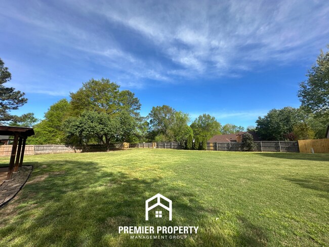 Building Photo - Newly Renovated 3BR/2BA Executive Home in Cordova | Granite Counters & 2,100 Sq Ft