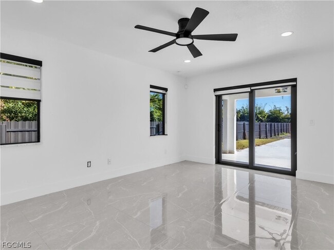 Building Photo - 2836 NW 5th St