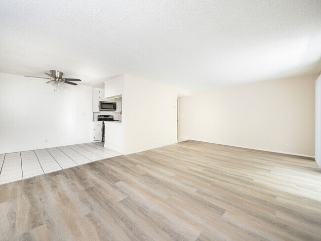 Primary Photo - 1641 Veteran Ave