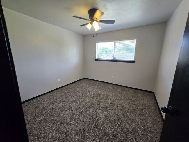 Building Photo - 10327 Bernardin Cir