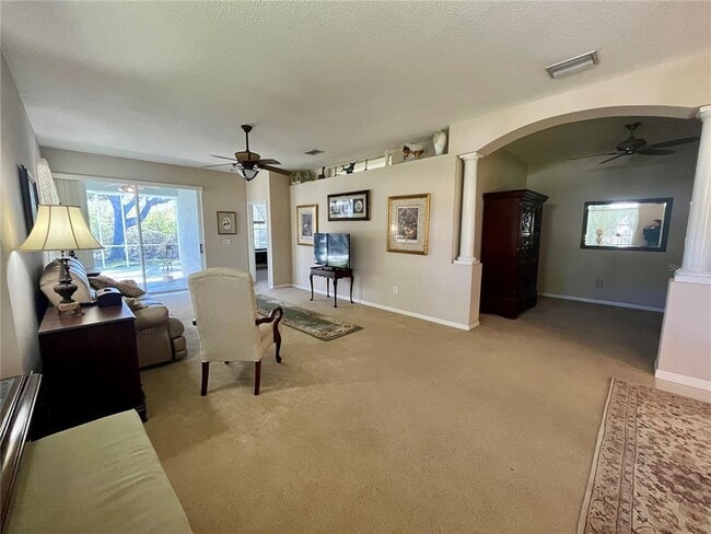 Building Photo - 6040 Sandhill Ridge Dr