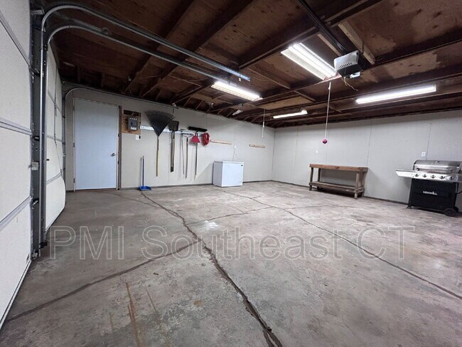 Building Photo - 39 Virginia Rd