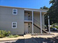 Building Photo - DK005 (1785/1795 Bellevue St. SE)