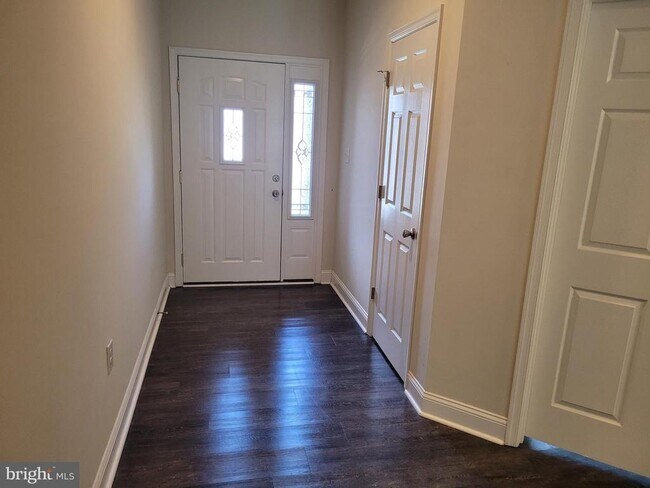 Building Photo - 315 Baltusrol Dr