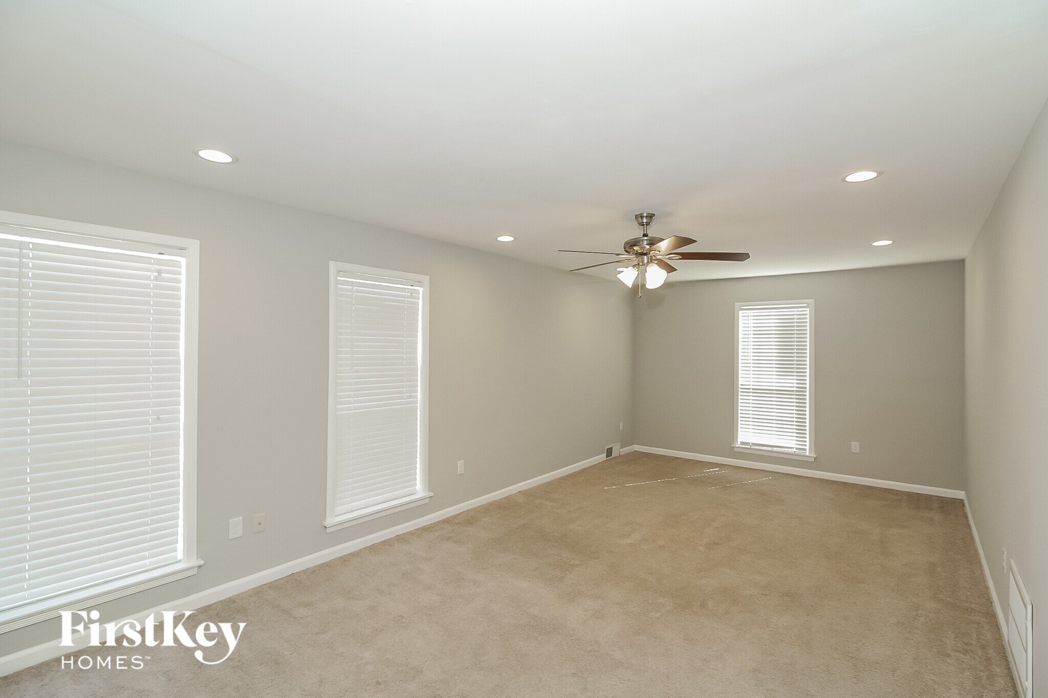 Building Photo - 7650 Charstone Dr