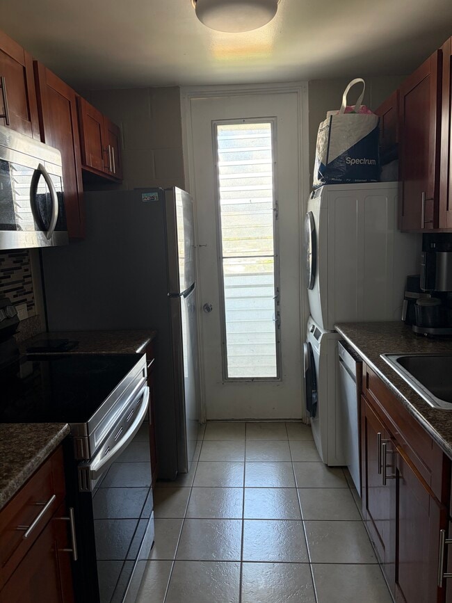 Building Photo - 99-015-015 Kalaloa St